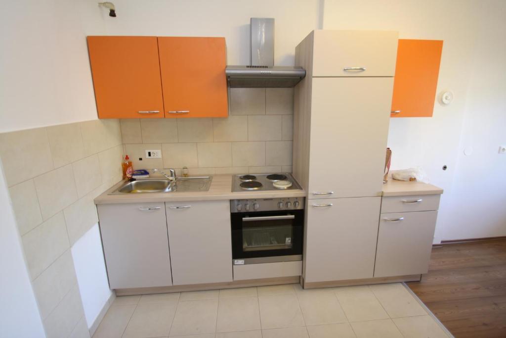 Apartments Tena With Private Parking PUY Rom bilde