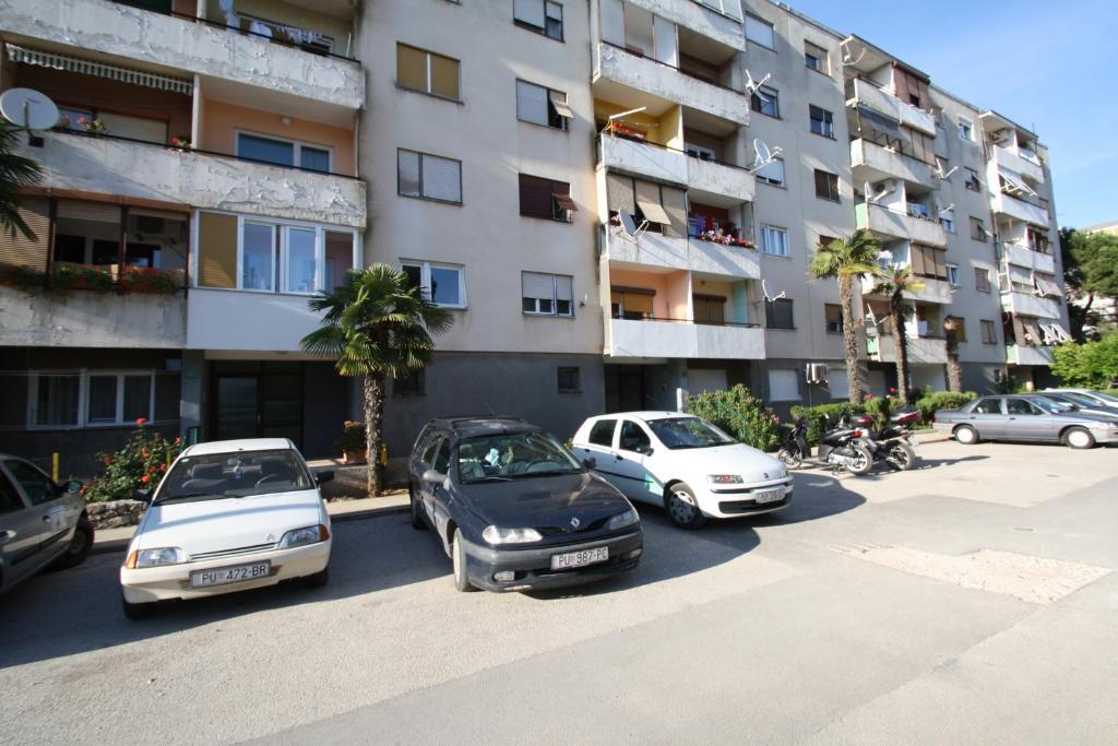 Apartments Tena With Private Parking PUY Rom bilde