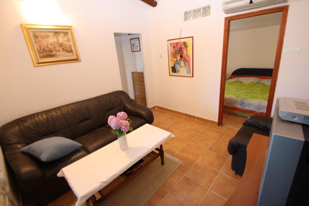 Apartments Tena With Private Parking PUY Rom bilde